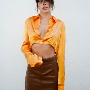 ZARA ORANGE SATIN BUTTON DOWN CROP TOP